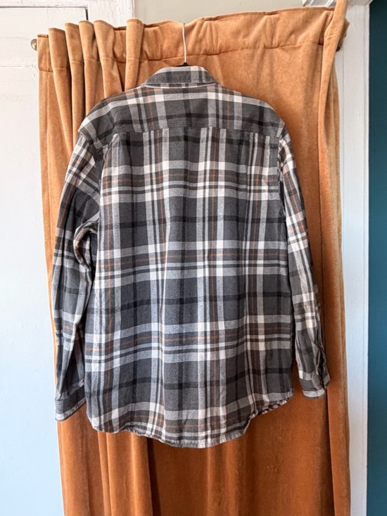 Carhartt Men's Gray and Brown Plaid Button-Down Work Shirt - Picture 2 of 4